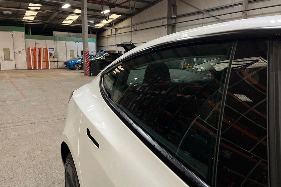 TESLA MODEL 3 Photo autoimg-9b940bfc981b1d33ca2c94465c7b83450791fef2.jpg