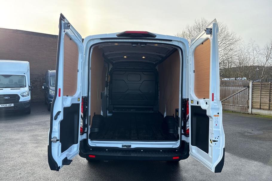 Used Ford E-TRANSIT YM74HKO 7