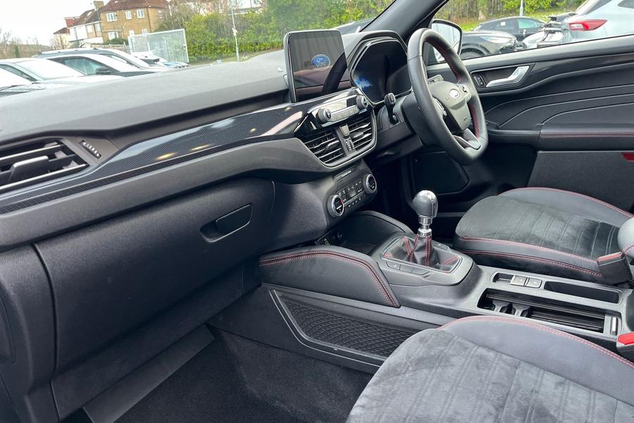Ford Kuga Photo autoimg-9b95f2e40d09ea295cca97c8ecc59b6f073caa39.jpg