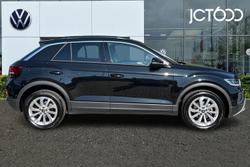 VOLKSWAGEN T-Roc Photo 4