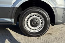 VOLKSWAGEN Crafter Photo 5