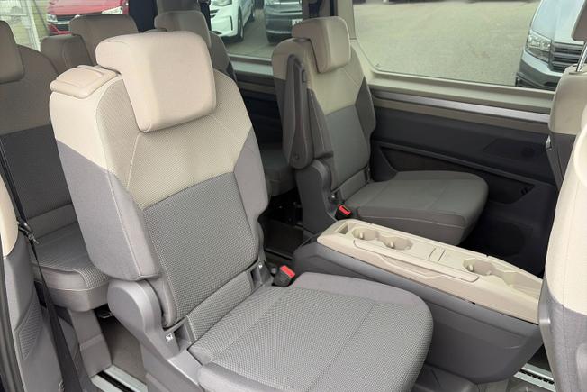 VOLKSWAGEN Multivan Photo 48