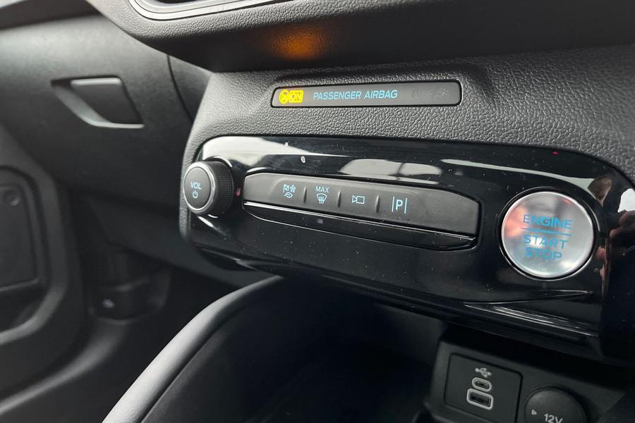 Ford KUGA Photo autoimg-9b9b125074d6088fa56a4802e5ae2f0125a36f67.jpg