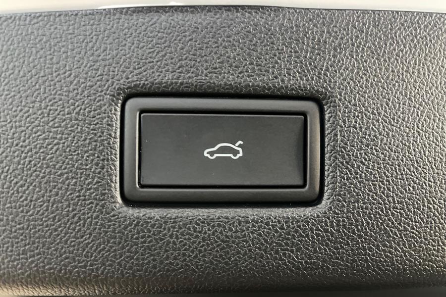 Ford Explorer Photo autoimg-9b9bb8c4ec16f9ff544c8fb0267dec1a15f87889.jpg