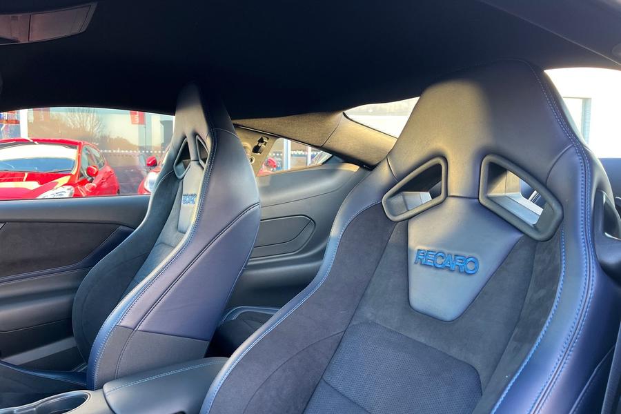 Ford MUSTANG Photo autoimg-9b9e43c2da88c11887ee43f402d881264c43c4c4.jpg