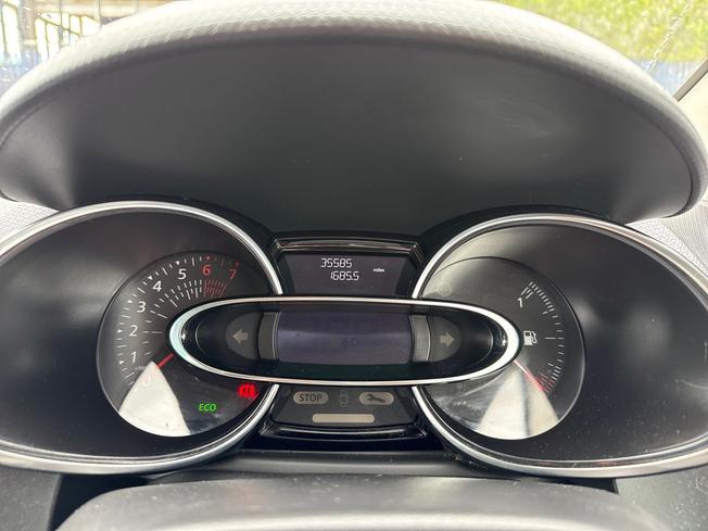 RENAULT Clio Photo 15