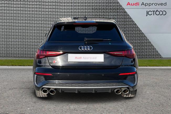 AUDI S3 Photo 7