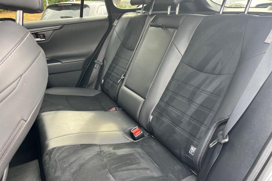 Toyota RAV4 Photo autoimg-9badaa1cdeedf98863e323342e3539e751a1186d.jpg