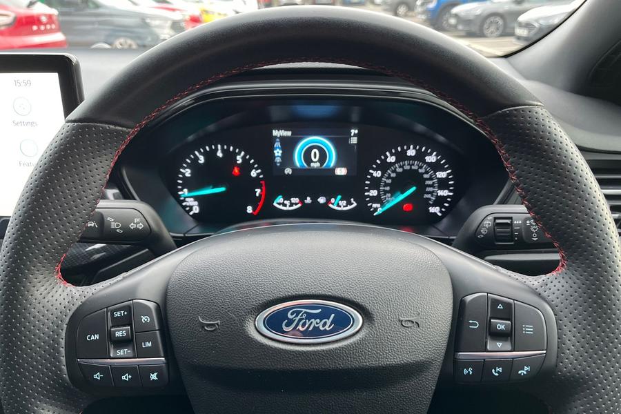 Ford FOCUS Photo autoimg-9bb26a34b42964a8e475ffcc6597534148b978ae.jpg