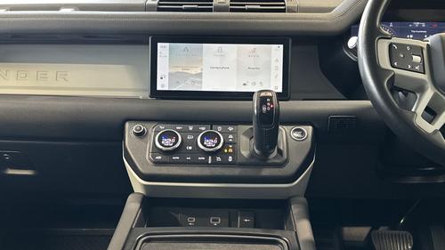 Land Rover Defender Photo autoimg-9bb335d90c748efb55613eb9d9e36718d8c2f75d.jpg