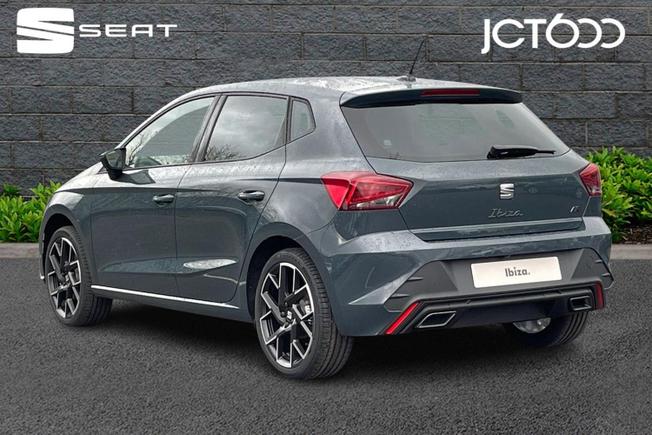 SEAT Ibiza Photo 3