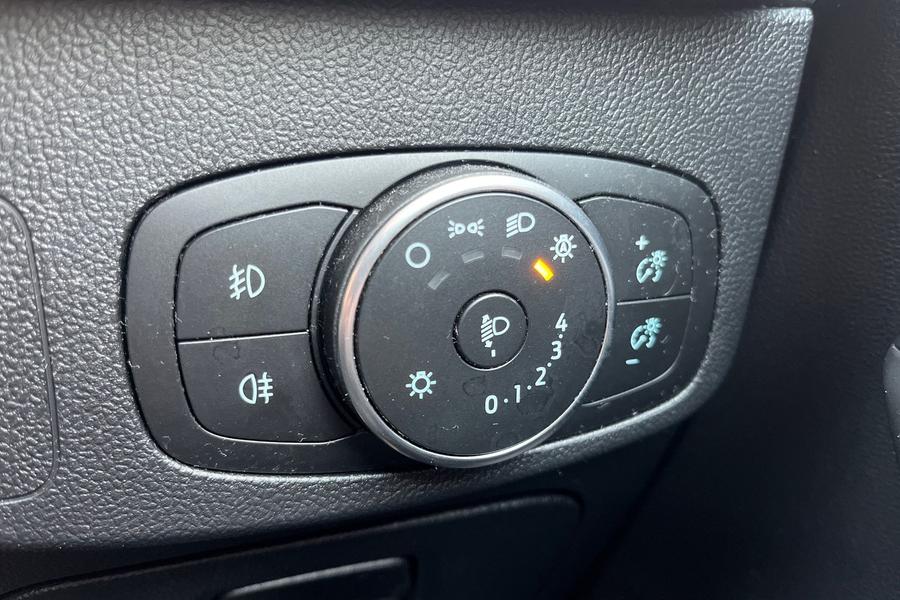 Ford FOCUS Photo autoimg-9bd4cebca65f0045c5ceed9638c3b65acff6623c.jpg