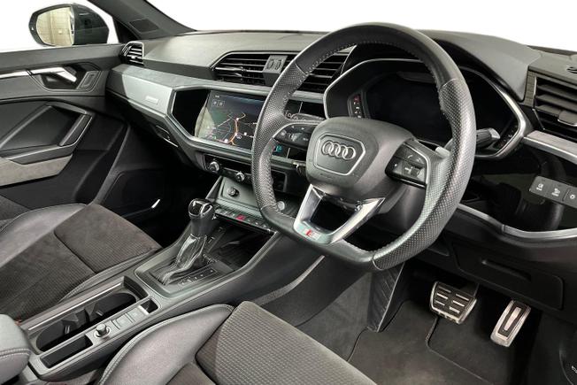 AUDI Q3 Photo 6