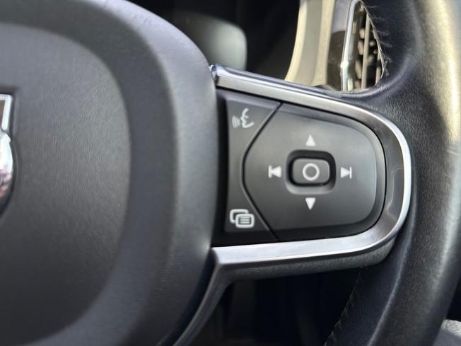 VOLVO XC60 Photo 17