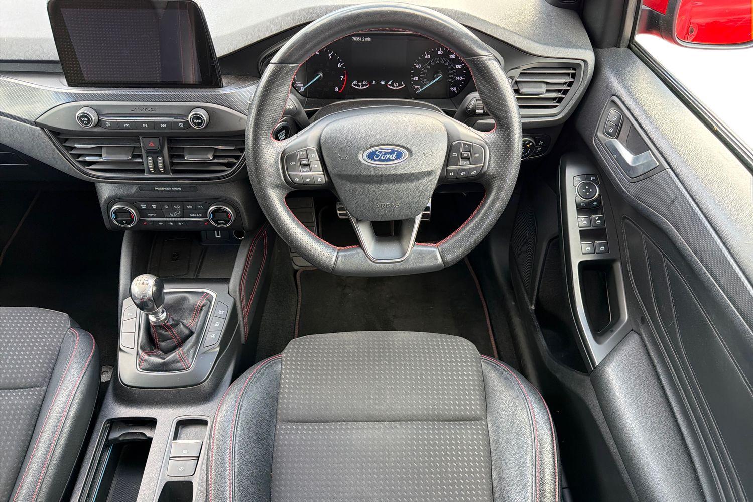 Ford FOCUS Photo 10