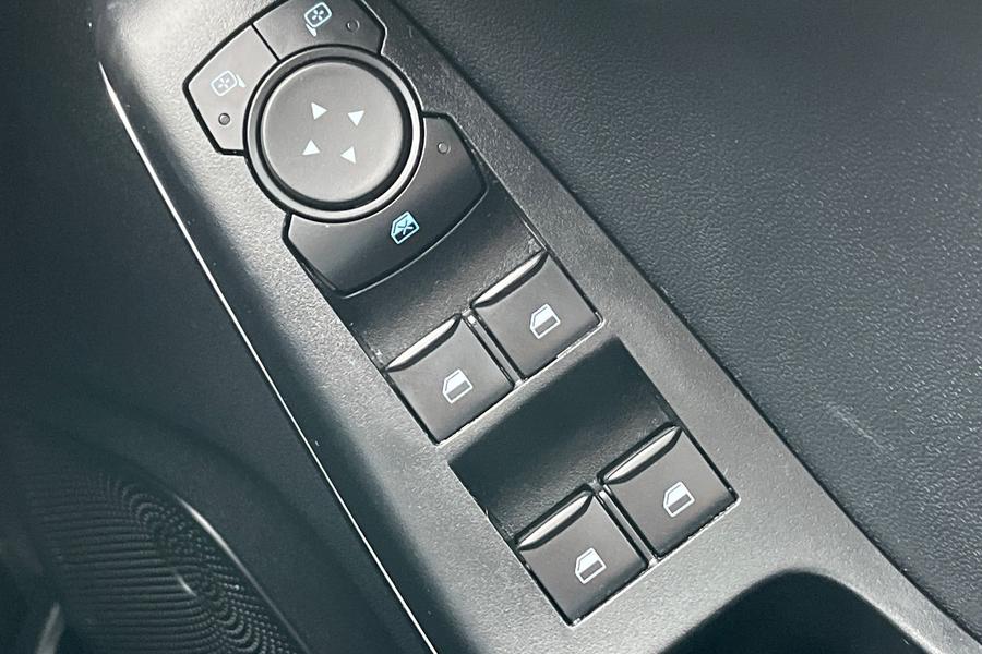 Ford FIESTA Photo autoimg-9bdf926b710a3f5456d061b479692ef8269465f8.jpg
