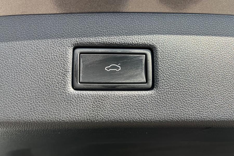 Ford Explorer Photo autoimg-9be17205460a4b2812cfdb8411ad3958f777e3ad.jpg