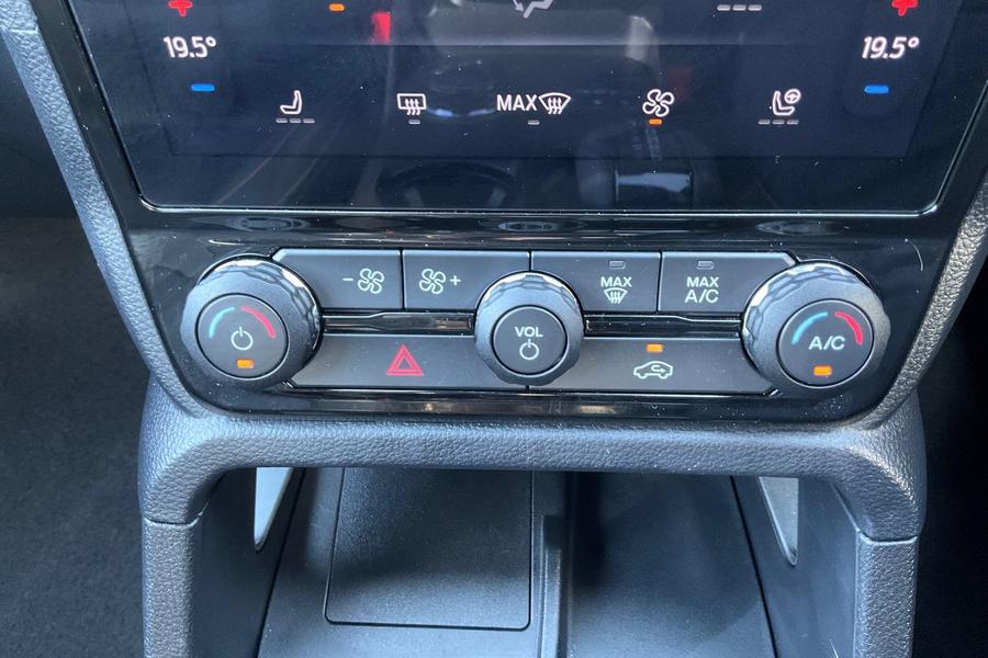 Ford RANGER Photo autoimg-9be17387225ad18a6610c1623d7ec9ff36e88fcf.jpg