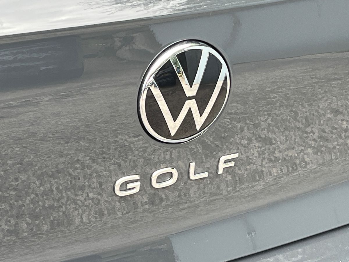 Volkswagen Golf Photo autoimg-9be1960f38ebf40e1fcb85ddbd19b1e3161a49b9.jpg