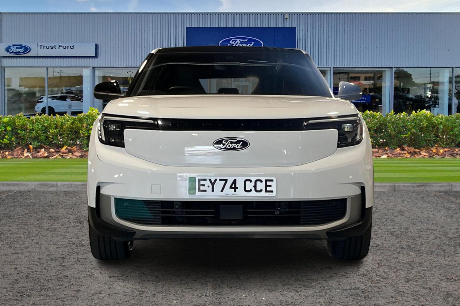 Ford Explorer Photo 5