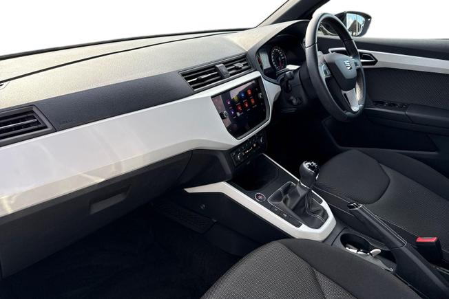 SEAT Arona Photo 2