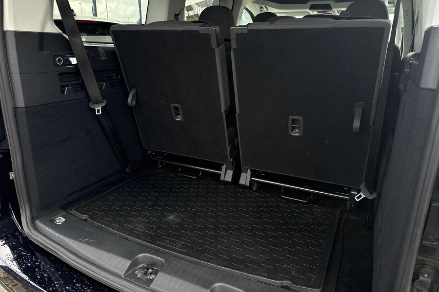 Ford Grand Tourneo Connect Photo autoimg-9be73eb9305e76f81a014c82e489339344ef8623.jpg