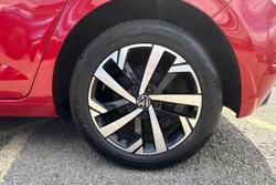 VOLKSWAGEN Polo Photo 5