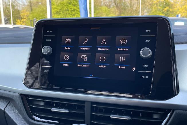 VOLKSWAGEN T-Roc Photo 30