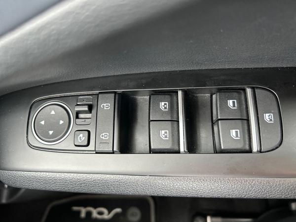 Kia Soul Photo autoimg-9bf44444118f25e189155e03947ebb3161d4fc09.jpg