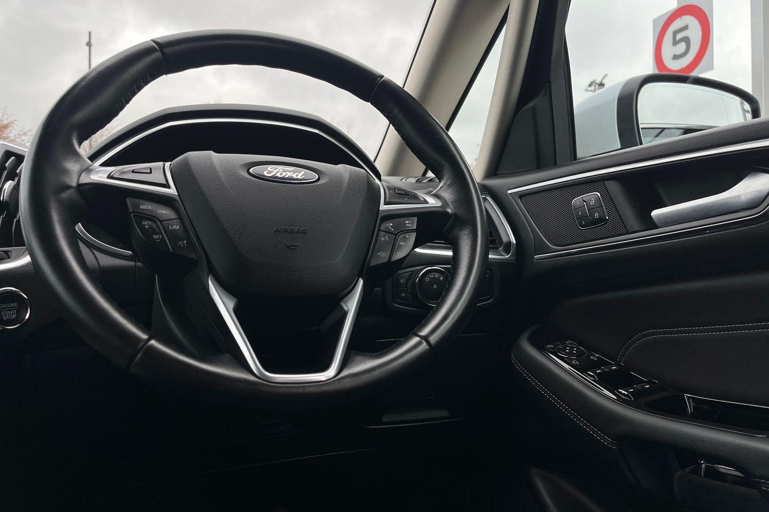 Ford S-MAX Photo 11