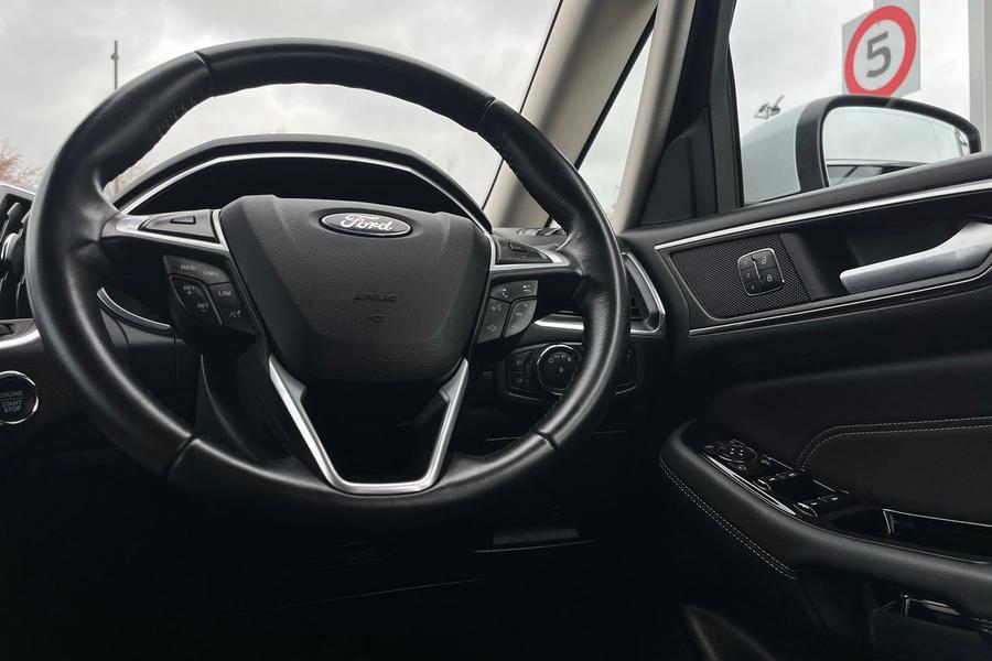 Ford S-MAX Photo autoimg-9bf4f5b0b29fbf5e5acb51b46c3be463fac72db4.jpg