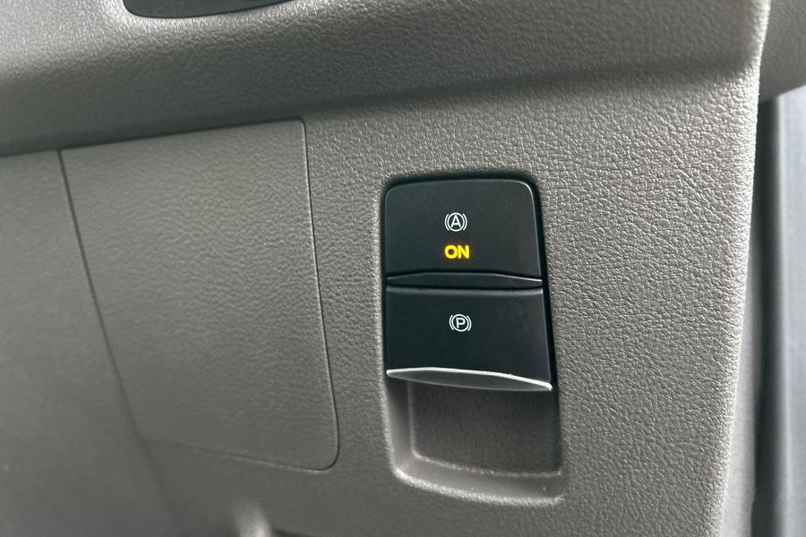 Ford TRANSIT Photo autoimg-9bf570b03a96986e061e5774746a959b3f91ced9.jpg