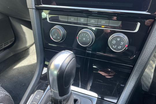 Volkswagen Golf MK7.5 Photo autoimg-9bf81e49e3a6aaffaa91da1157ba519ddc35d3c7.jpg