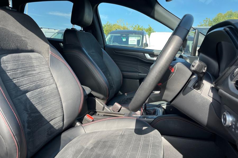 Ford KUGA Photo autoimg-9bf9d648b5c2c52989edca523c1c36bfab708830.jpg
