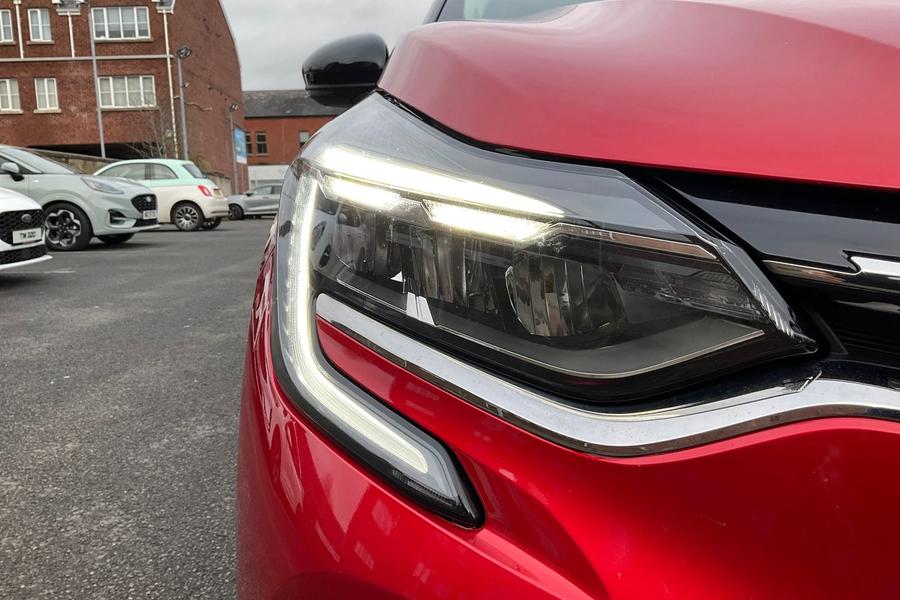 Renault CAPTUR Photo autoimg-9bfb14467da332bb670bea1eb2c8e48a443f778e.jpg