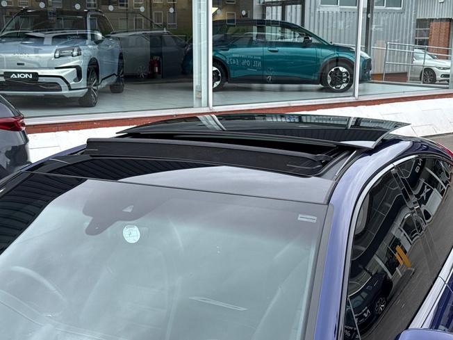 PORSCHE Panamera Photo 34