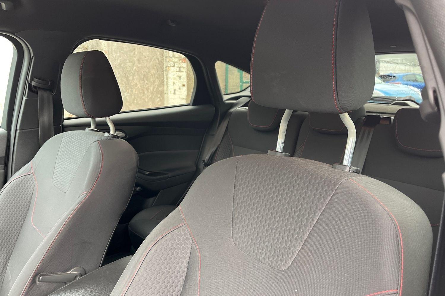 Ford FOCUS Photo 18