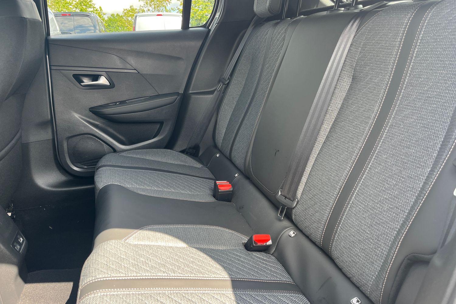 Peugeot 208 Photo 19