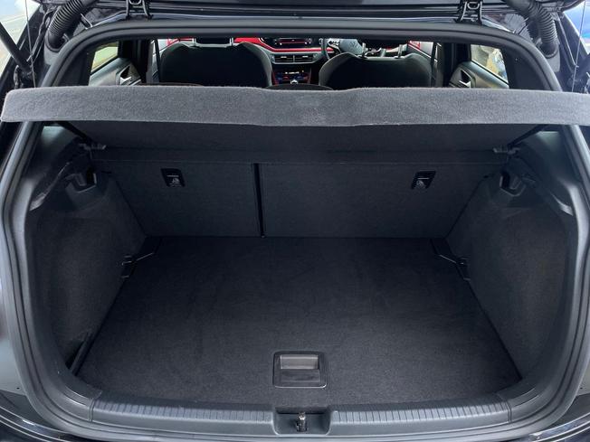 VOLKSWAGEN Polo Photo 12