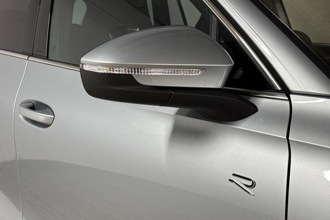 VOLKSWAGEN Tiguan Photo 20