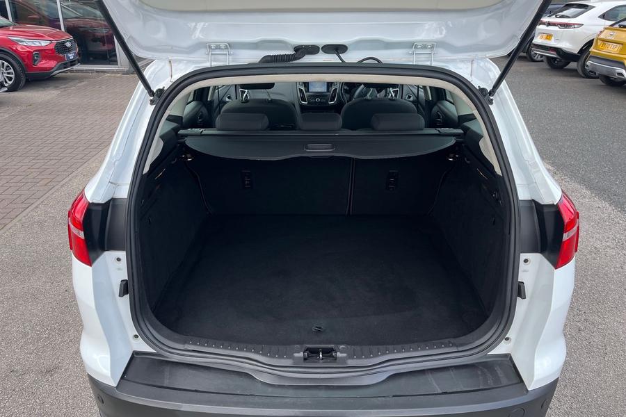 Ford Focus Photo autoimg-9c05d36fab989ef43f9ab2bc5116b2cd0274ac91.jpg