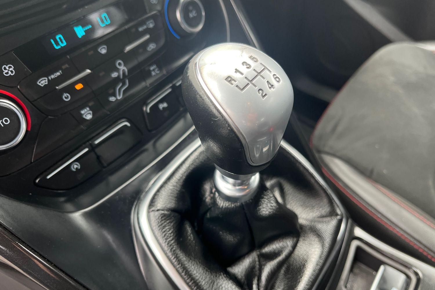 Ford KUGA Photo 24