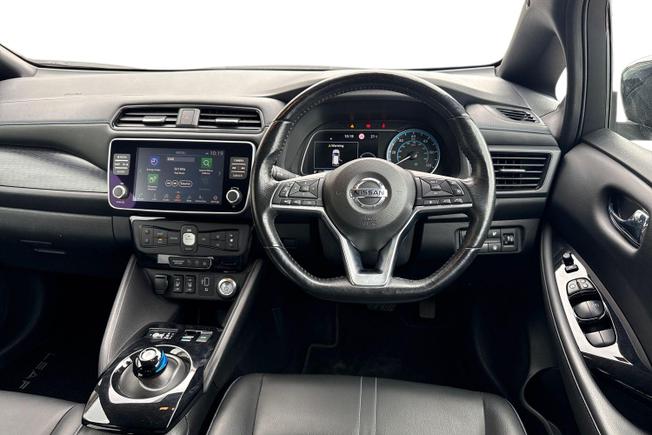 NISSAN Leaf Photo 11