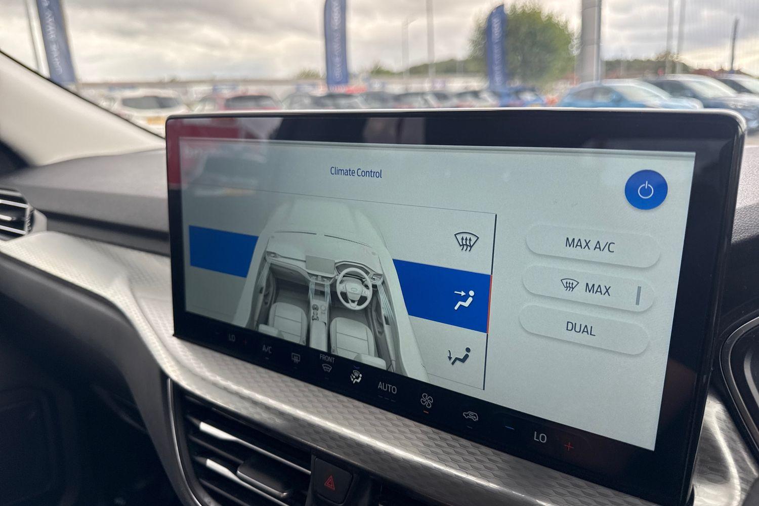 Ford KUGA Photo 22