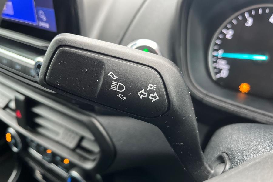 Ford ECOSPORT Photo autoimg-9c15cce91dae579647c8697187274bba6ad67787.jpg