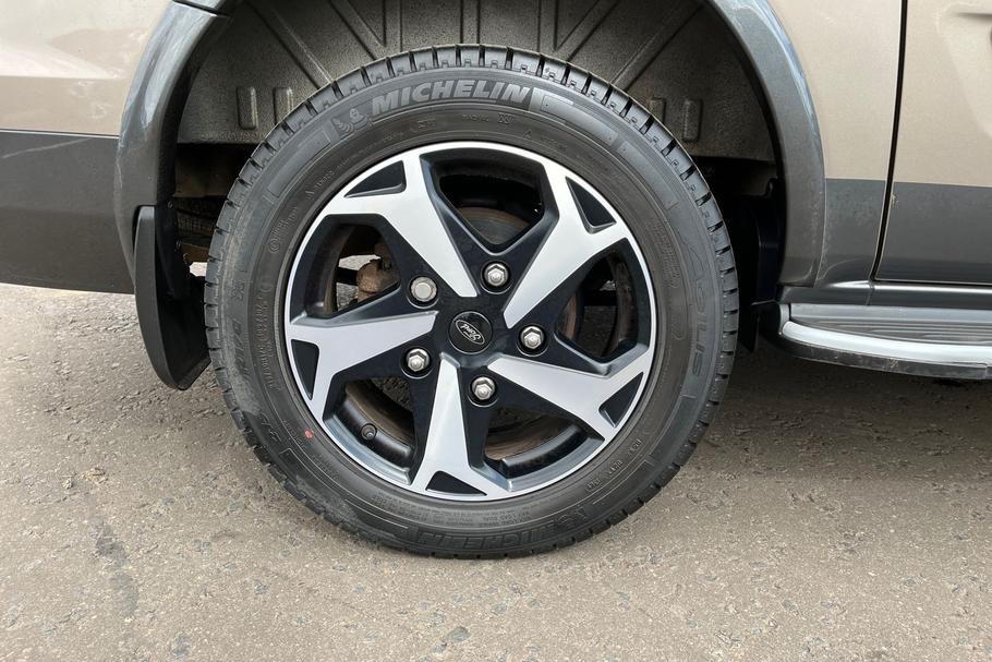 Used Ford TRANSIT CUSTOM NL71WDY 37