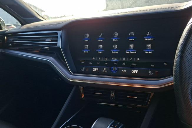 VOLKSWAGEN Touareg Photo 13
