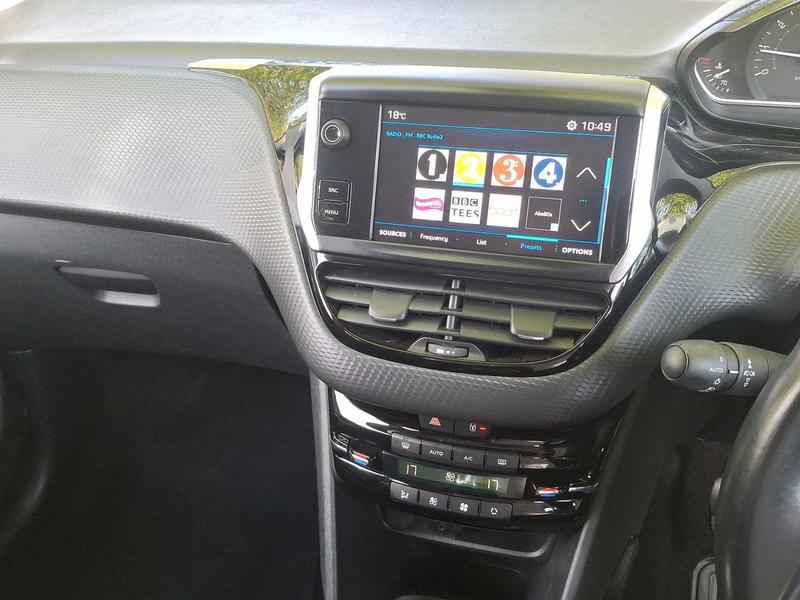 Used Peugeot 2008 NV19UNU 25