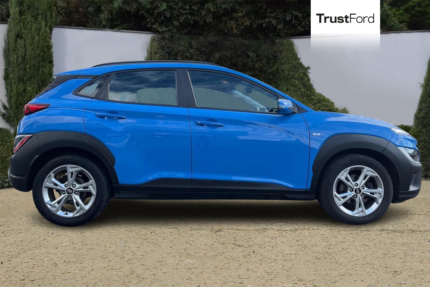 Hyundai KONA Photo 2