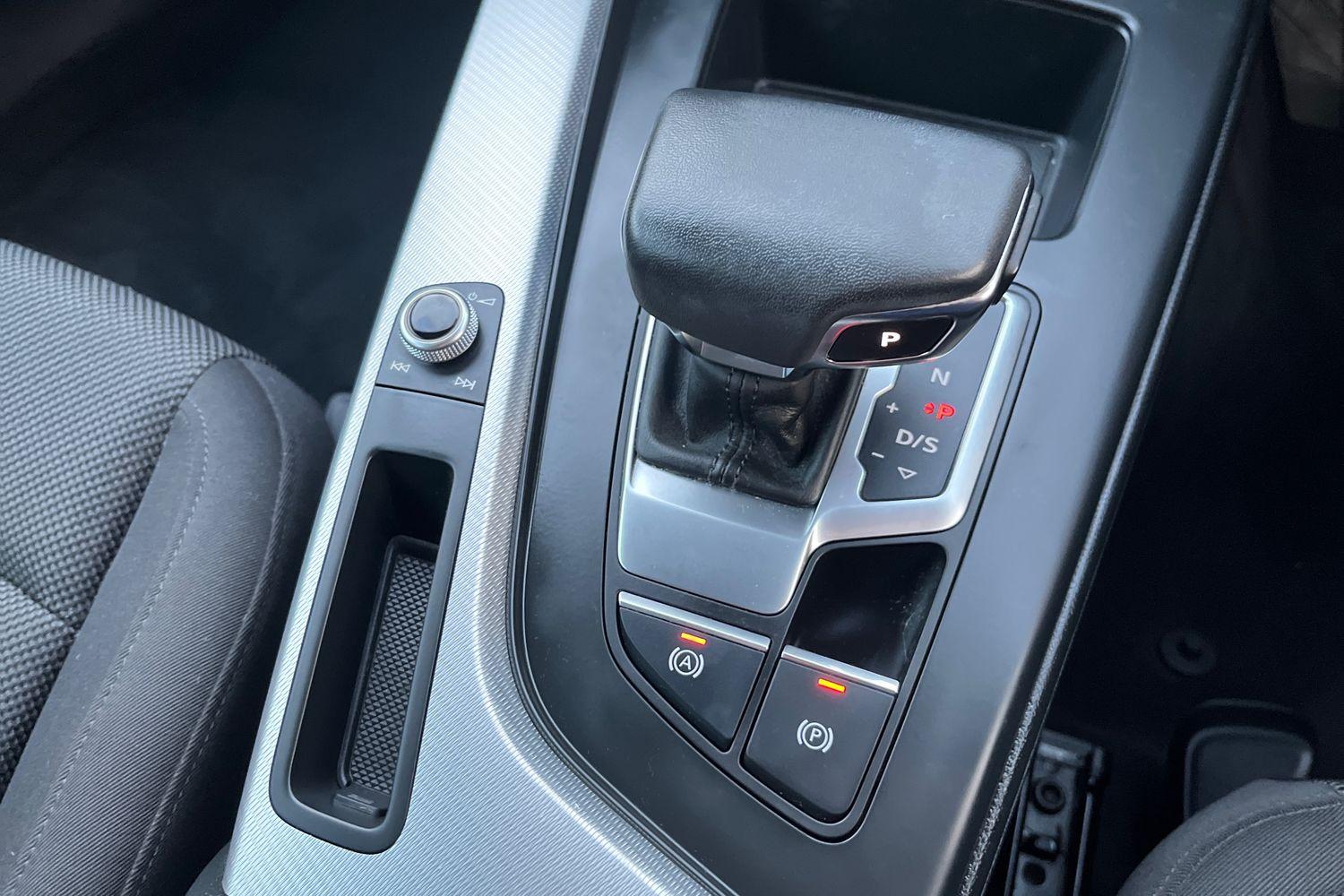 Audi A4 Photo 33